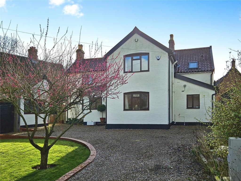 Deopham Road, Morley St. Botolph, Wymondham, Norfolk, NR18 5 bed