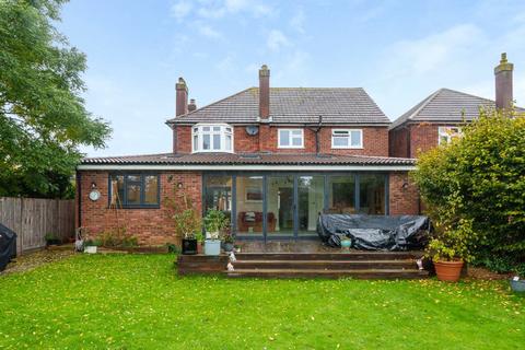 4 bedroom detached house for sale - The Avenue, Staines-upon-Thames, Surrey, TW18