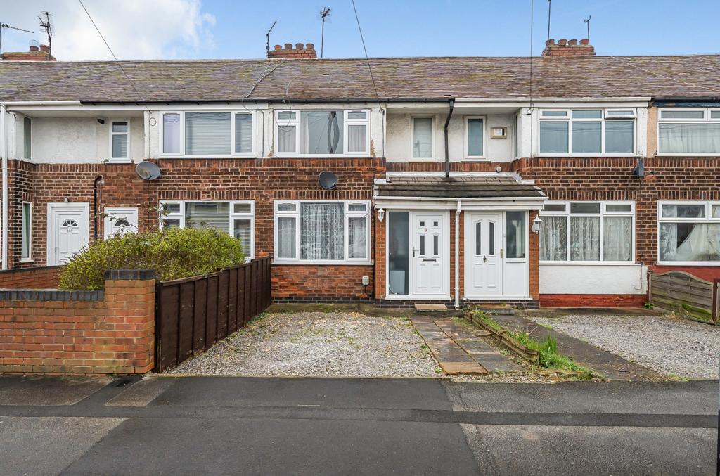 Welwyn Park Avenue, Hull, HU6 2 bed terraced house for sale £140,000