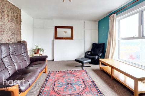 2 bedroom flat for sale, Hainault Road, Leytonstone