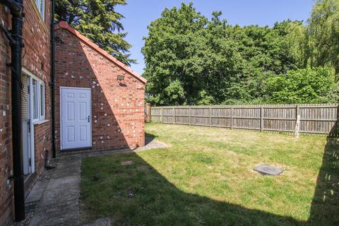 1 Bevers Way, Holton Le Clay, Grimsby, DN36 5FH