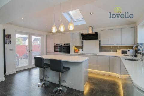 21 Blyth Way, Laceby, Grimsby, DN37 7FD