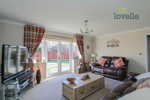 21 Blyth Way, Laceby, Grimsby, DN37 7FD