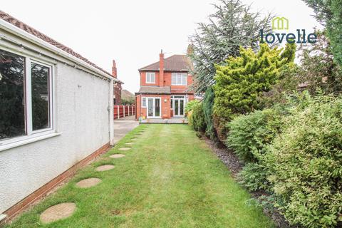 3 bedroom semi-detached house for sale, Chelmsford Avenue, Grimsby DN34