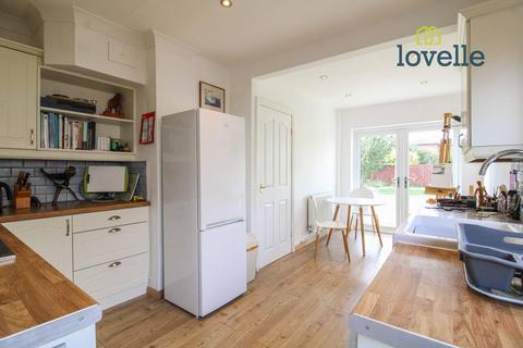 12 Clyfton Crescent, Immingham, DN40 2BA