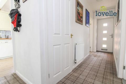 12 Clyfton Crescent, Immingham, DN40 2BA