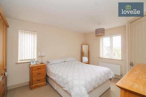 32 Gloria Way, Grimsby, DN37 9SW