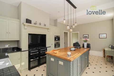 37 Park Drive, Grimsby, DN32 0EG