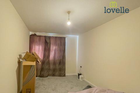2 bedroom flat for sale, Pinewood Crescent , Grimsby DN33