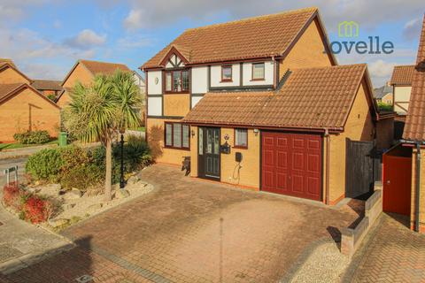 4 bedroom detached house for sale, Shaw Drive, Grimsby DN33