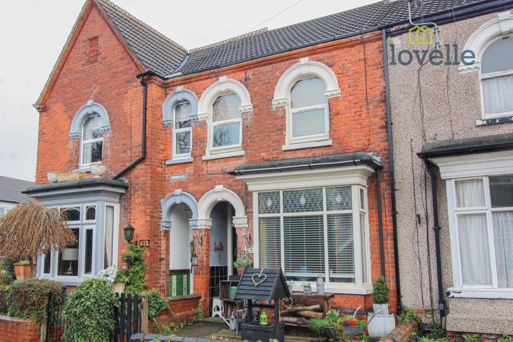 St. Augustine Avenue, Grimsby DN32 4 bed terraced house for sale £159,950
