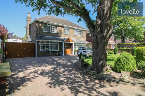 4 bedroom detached house for sale, Station Road, North Thoresby DN36