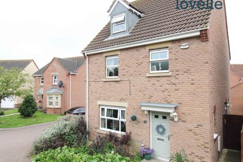 4 bedroom detached house for sale, Stockham Court, Grimsby DN33