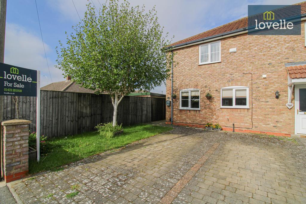 Thirlmere Avenue, Grimsby DN33 2 bed semidetached house for sale £