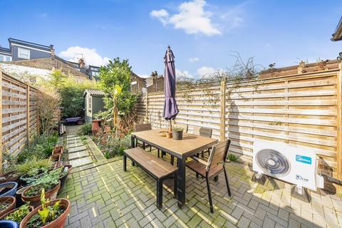 65 Ambergate Street, London, SE17 3RZ