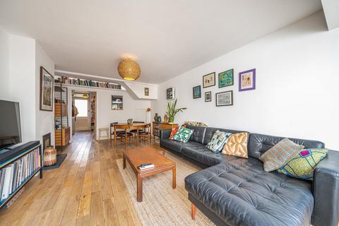 65 Ambergate Street, London, SE17 3RZ