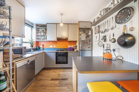 65 Ambergate Street, London, SE17 3RZ