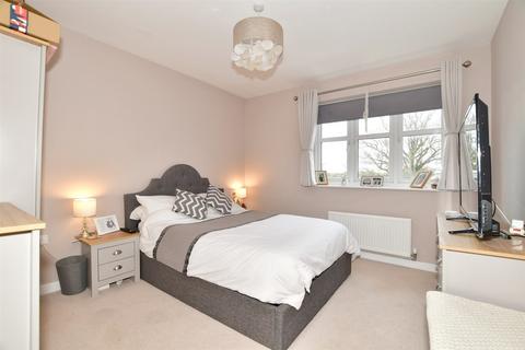 2 bedroom flat for sale - Rapley Rise, Southwater, Horsham, West Sussex