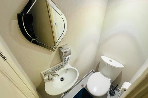 34 Ashridge Crescent, London, SE18 3EB