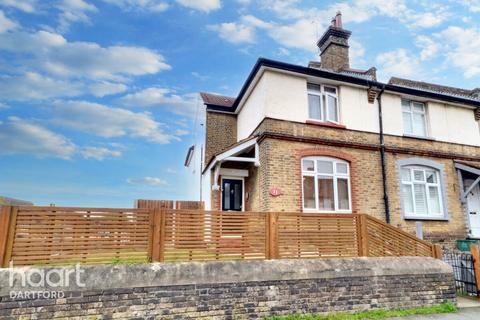 3 bedroom end of terrace house for sale, Moat Lane, Erith