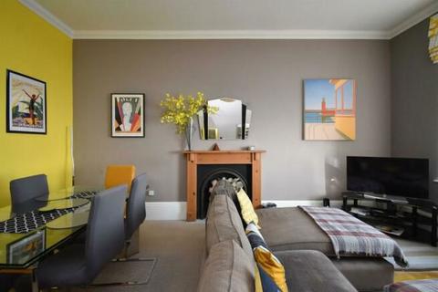 2 bedroom flat for sale, Robertson Terrace, Hastings, East Sussex, TN34 1JN