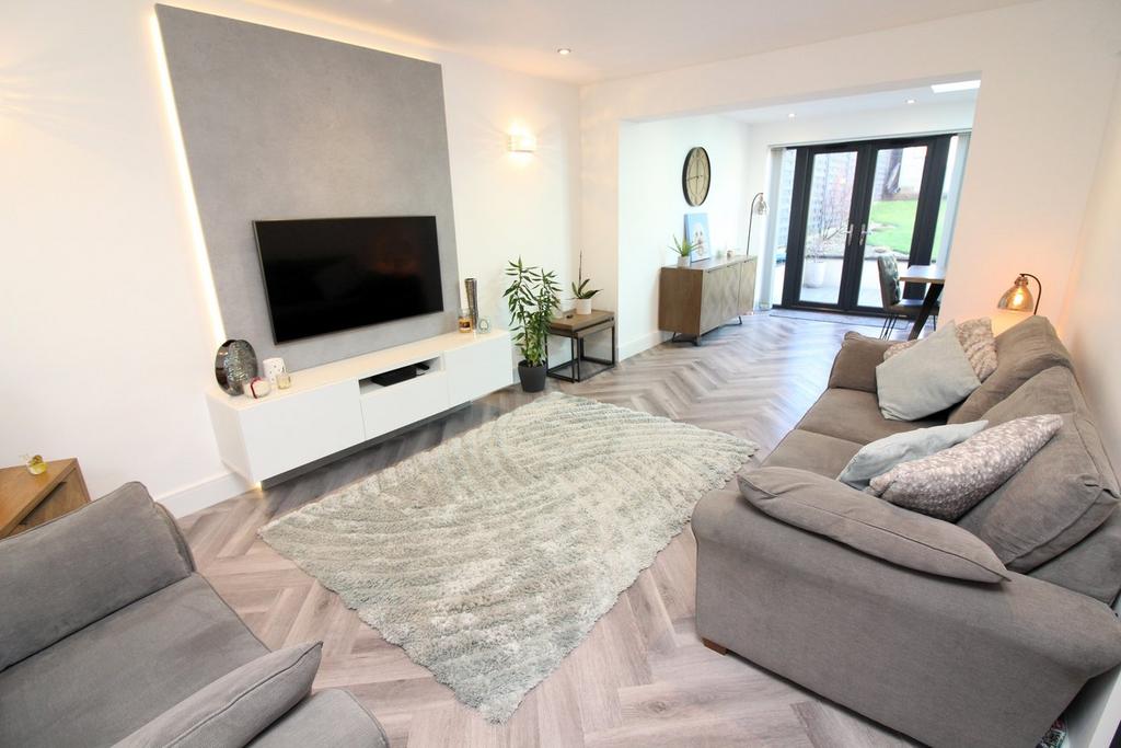 Ninesprings Way, Hitchin, SG4 3 bed semidetached bungalow for sale £