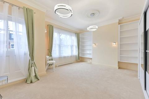5 bedroom semi-detached house to rent, Wandsworth Bridge Road, Peterborough Estate, London, SW6