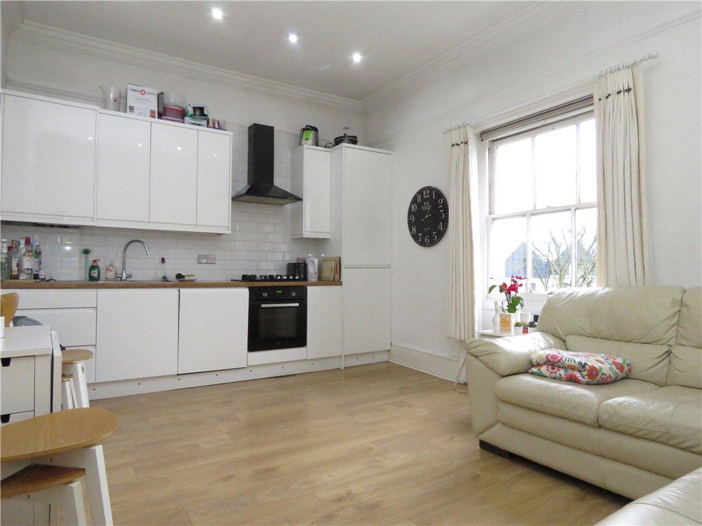 Kitchen/Reception