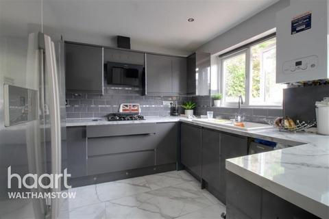 1 bedroom in a house share to rent, Farmilo road, Walthamstow