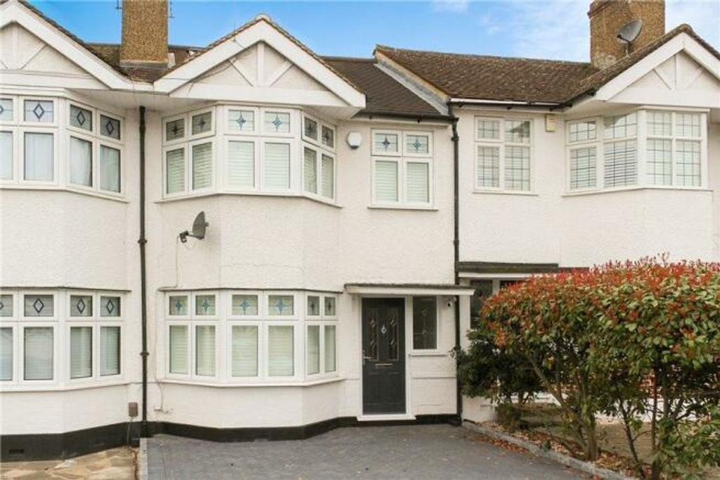Mount Park Road, Pinner, HA5 3 bed terraced house for sale £635,000