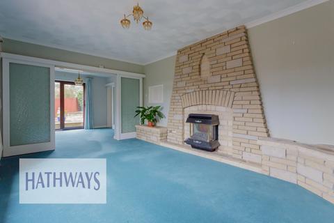 3 bedroom detached house for sale - Ashford Close North, Croesyceiliog, NP44