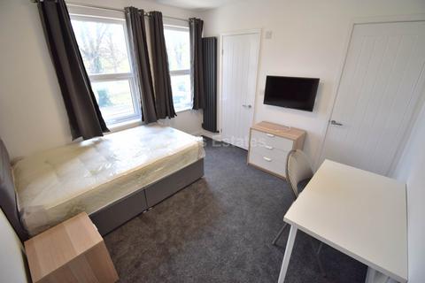 1 bedroom in a house share to rent, Room 4, St Bartholomews Road, Reading