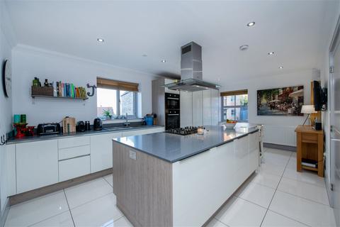 4 bedroom detached house for sale, Pippin Gardens, Grantham