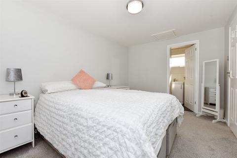 55 Olivers Mill, New Ash Green, Longfield, DA3 8RF