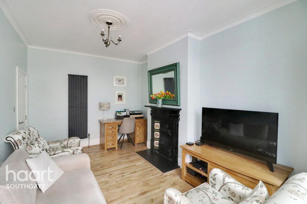 Edenbridge Road, Enfield 5 bed semidetached house for sale £900,000