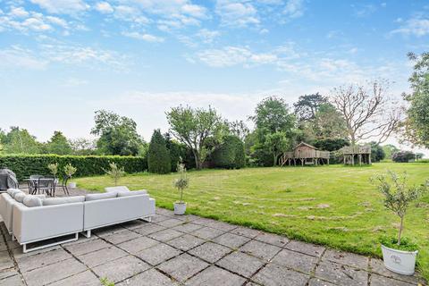 112 Chalfont Road, Seer Green, Beaconsfield, HP9 2QP