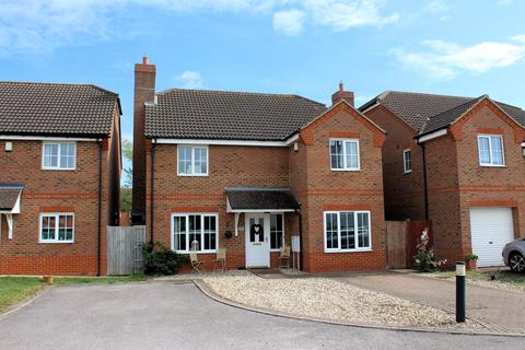 4 bedroom detached house for sale, Chapel Place, Stotfold, Hitchin, SG5