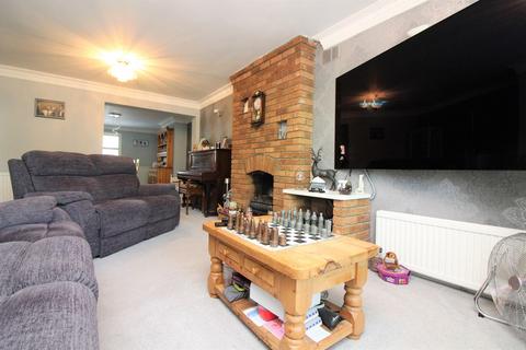 4 bedroom semi-detached house for sale, Carters Way, Arlesey, SG15
