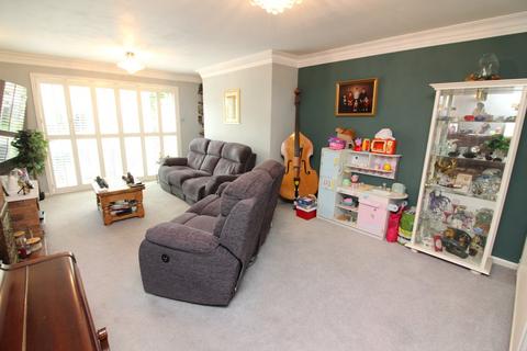6 Carters Way, Arlesey, SG15 6UG