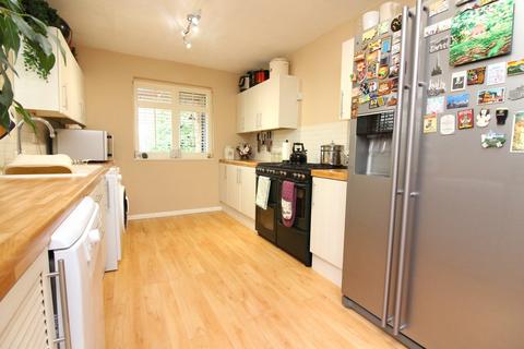 6 Carters Way, Arlesey, SG15 6UG