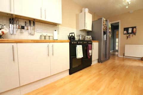 6 Carters Way, Arlesey, SG15 6UG