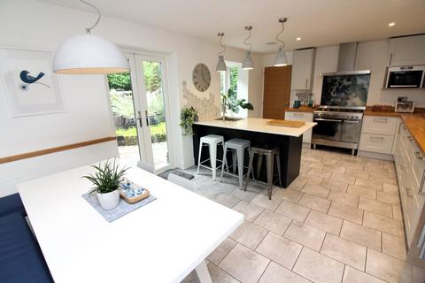 7 Old Barn Close, Henlow, SG16 6NL