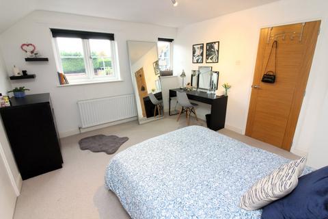 7 Old Barn Close, Henlow, SG16 6NL