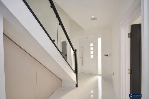 undefined, Garland Way, Emerson Park, Hornchurch, RM11