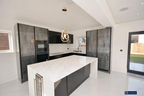 undefined, Garland Way, Emerson Park, Hornchurch, RM11