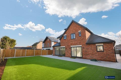 undefined, Garland Way, Emerson Park, Hornchurch, RM11