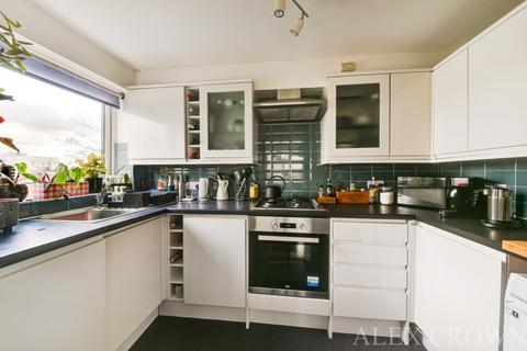 2 bedroom flat for sale - Lynton Grange, Fortis Green, East Finchley