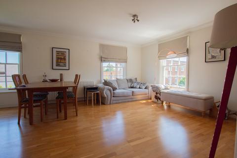2 bedroom penthouse to rent, The Avenue, Newmarket, CB8