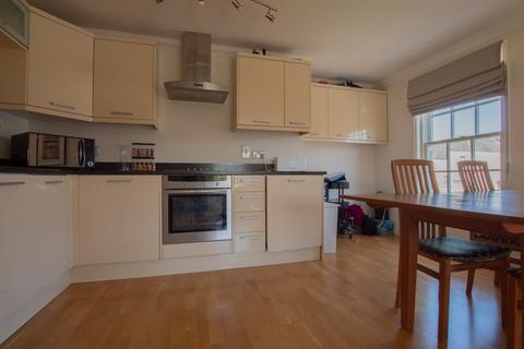 2 bedroom penthouse to rent, The Avenue, Newmarket, CB8