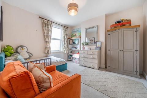 103 Caithness Road, Mitcham, CR4 2EZ